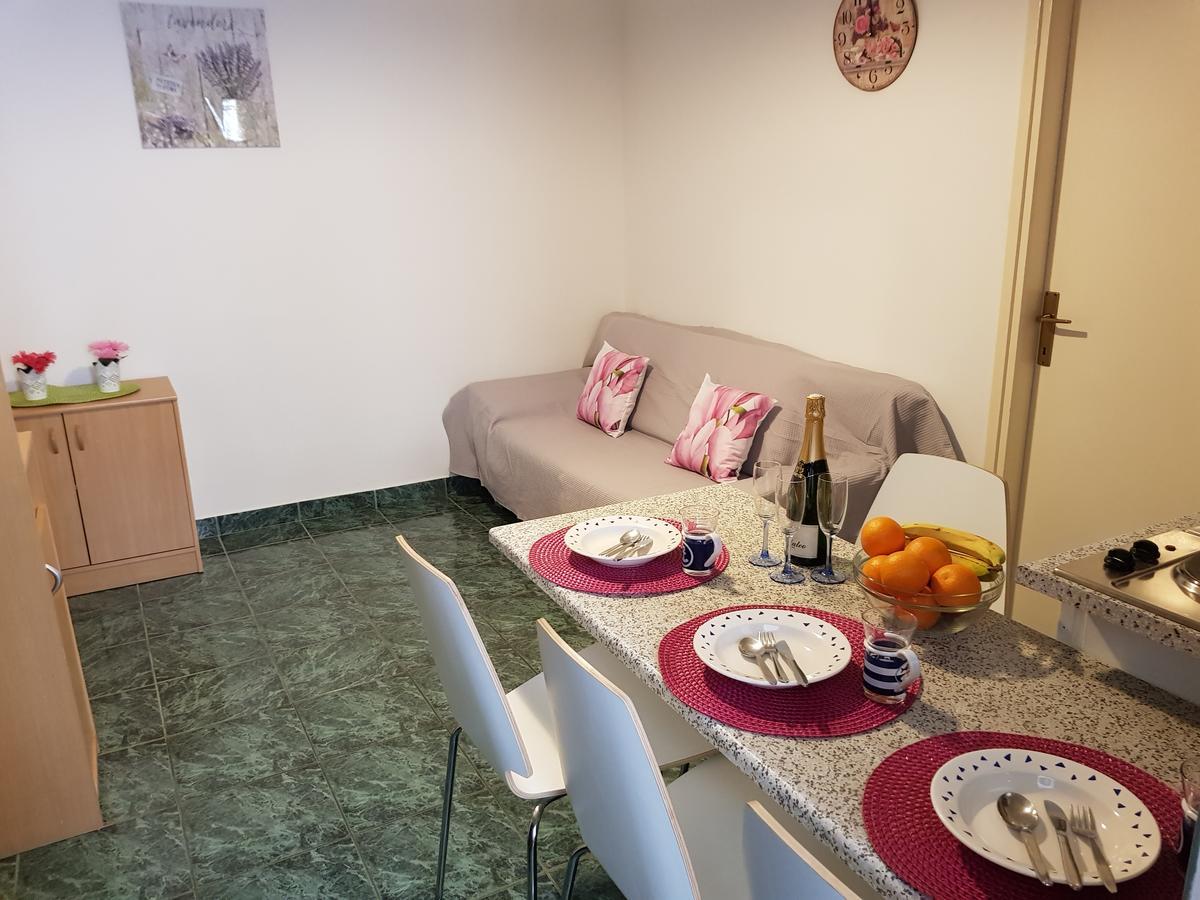 וודיצה Apartmani Zoric מראה חיצוני תמונה
